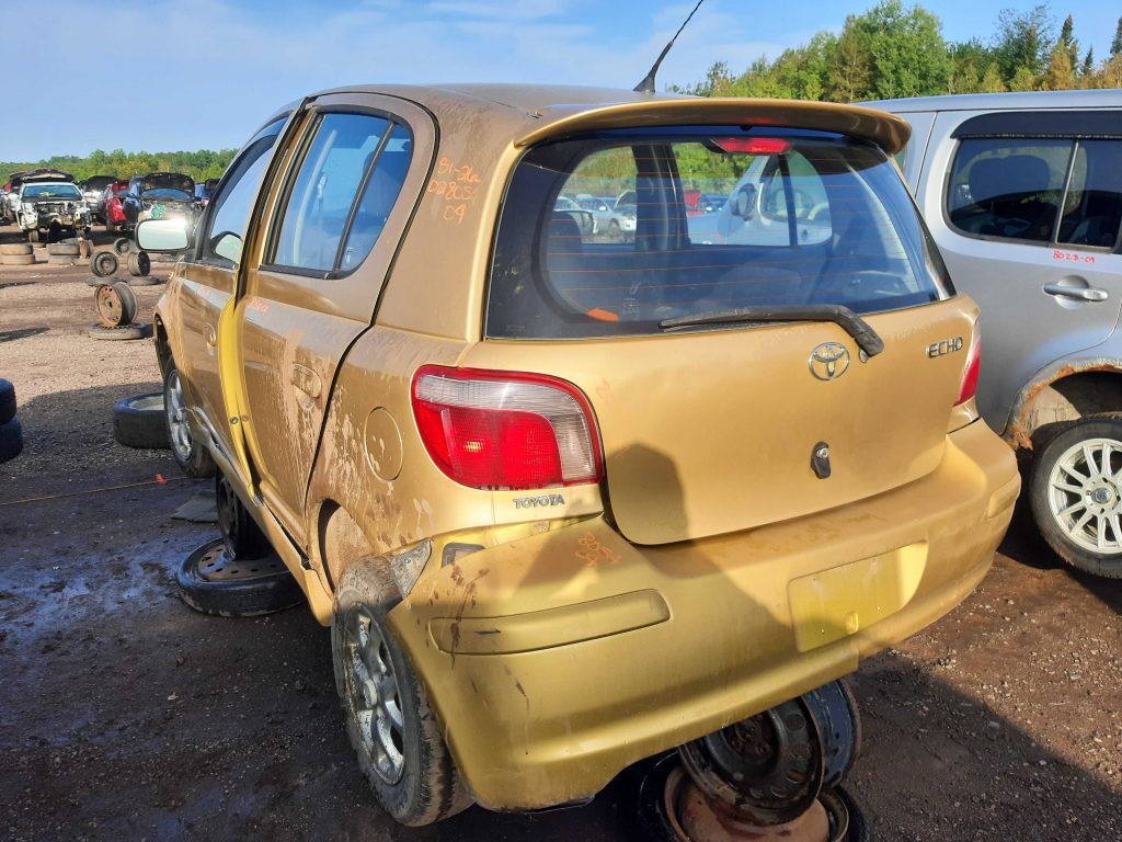 TOYOTA ECHO 2004