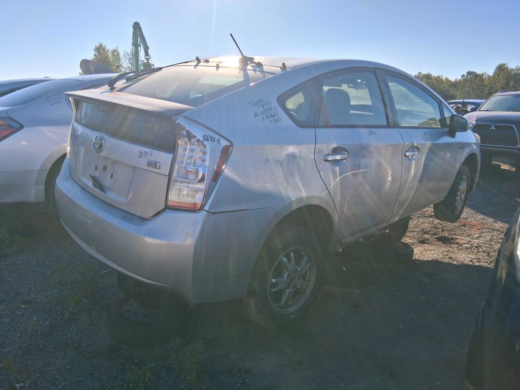 TOYOTA PRIUS 2011