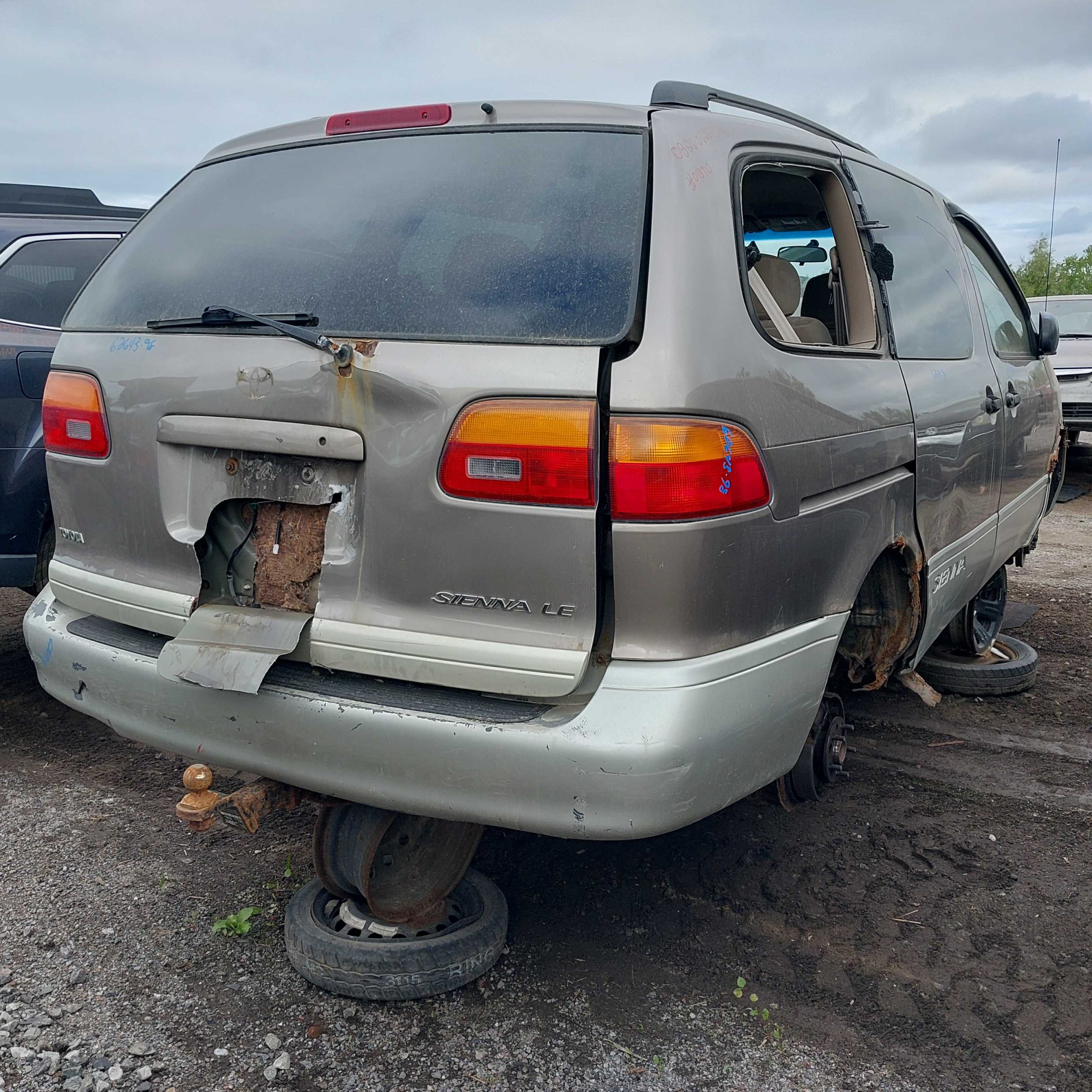 TOYOTA SIENNA 1998