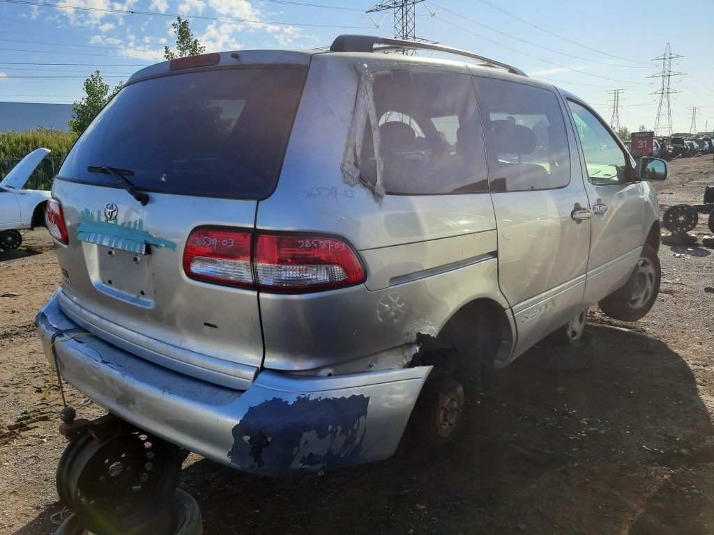 TOYOTA SIENNA 2003