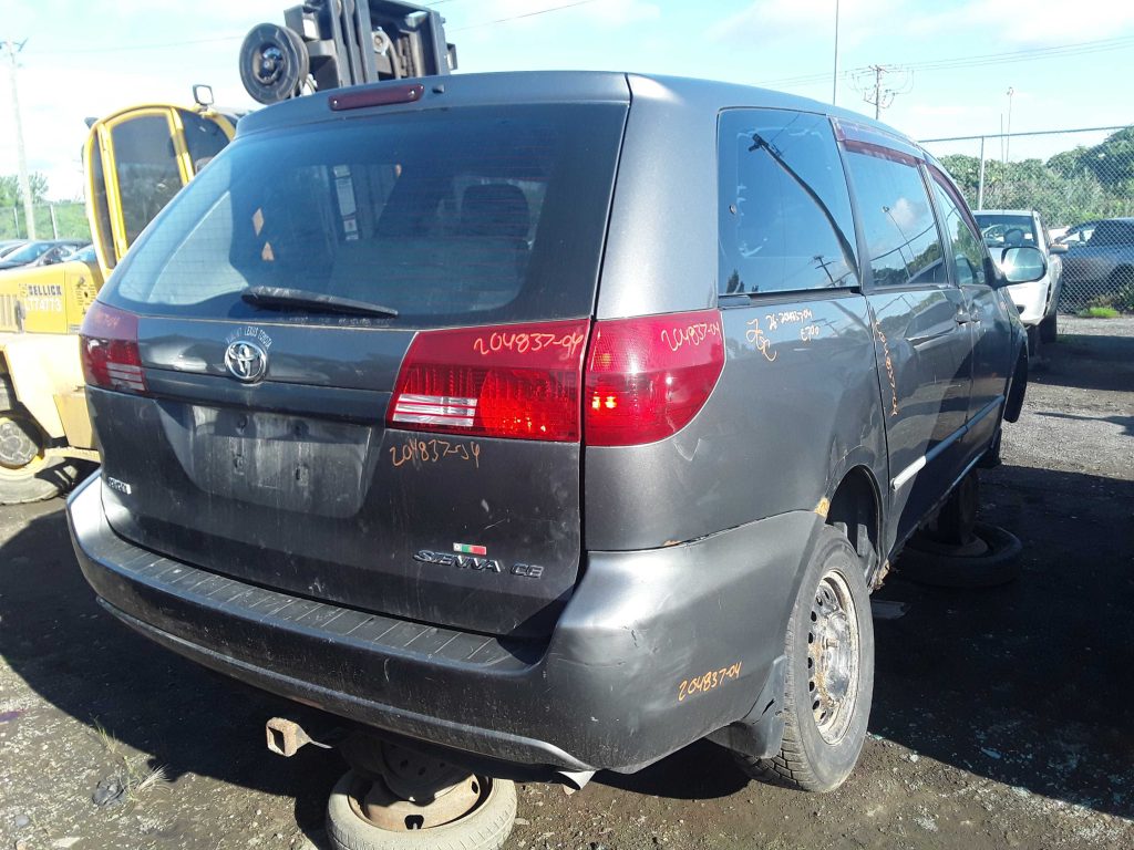 TOYOTA SIENNA 2004
