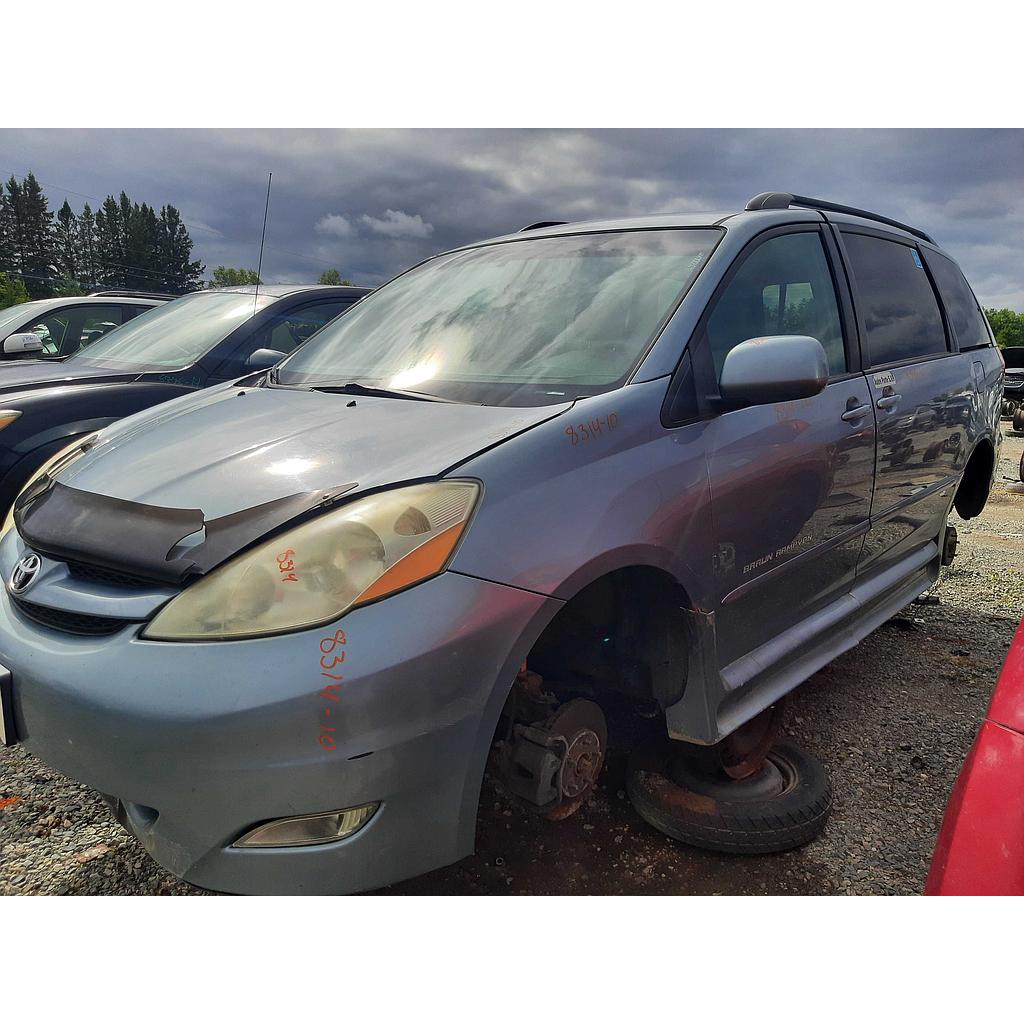 TOYOTA SIENNA 2010