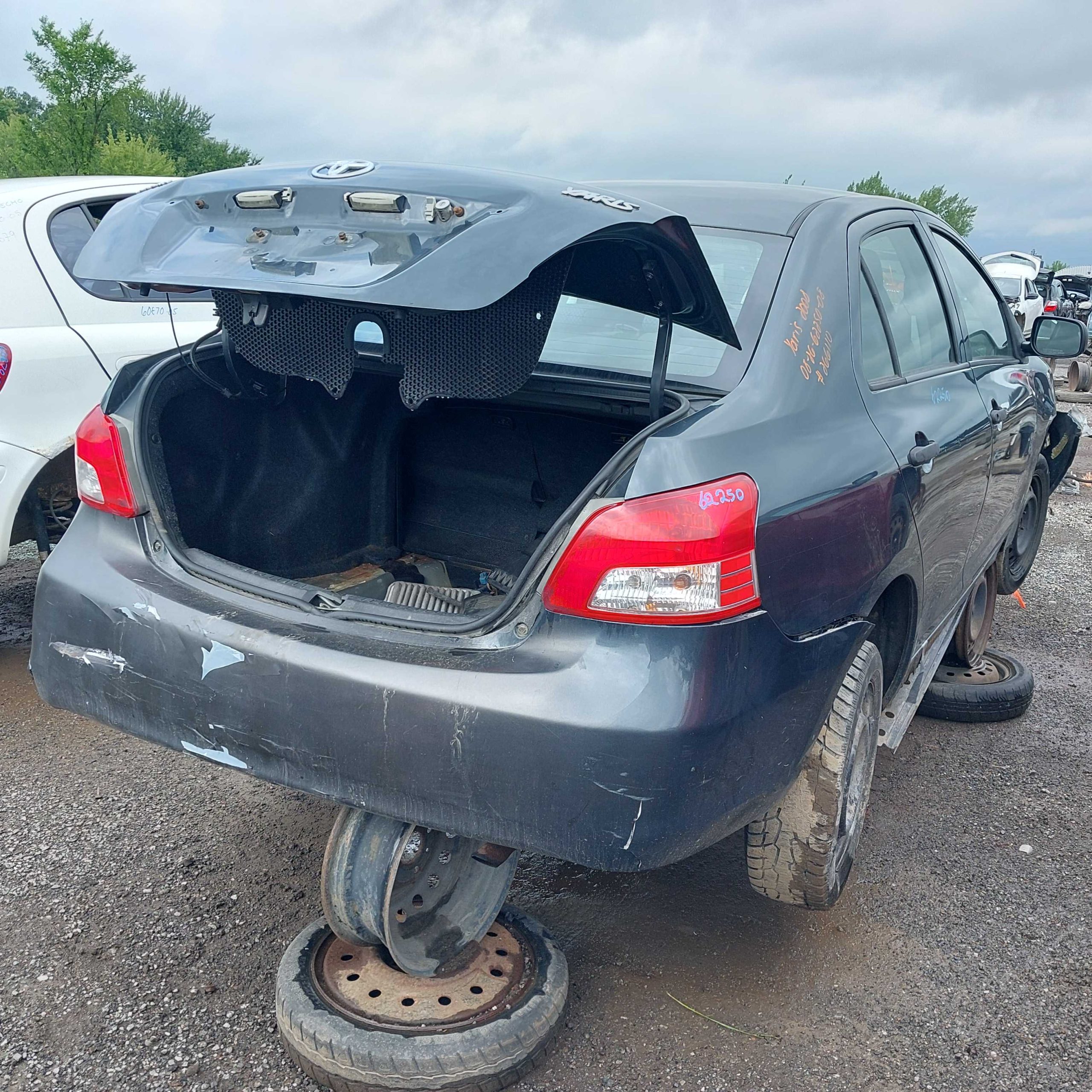 TOYOTA YARIS 2008