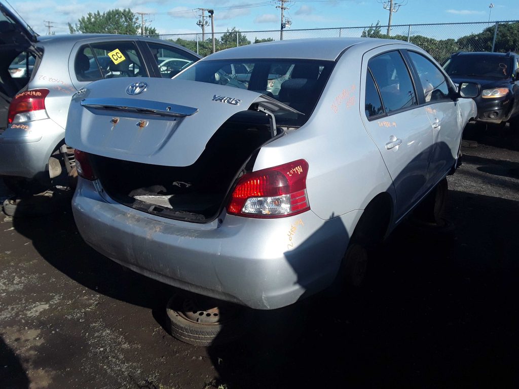 TOYOTA YARIS 2009
