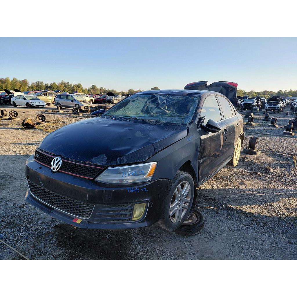VOLKSWAGEN GLI 2012