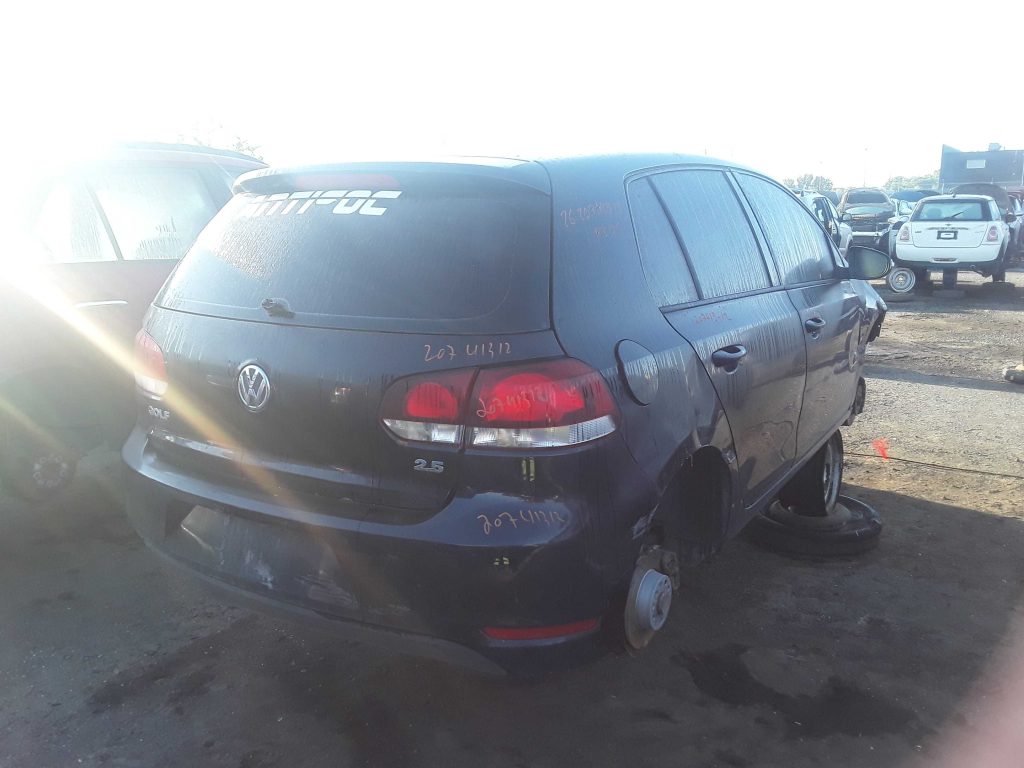 VOLKSWAGEN GOLF 2012