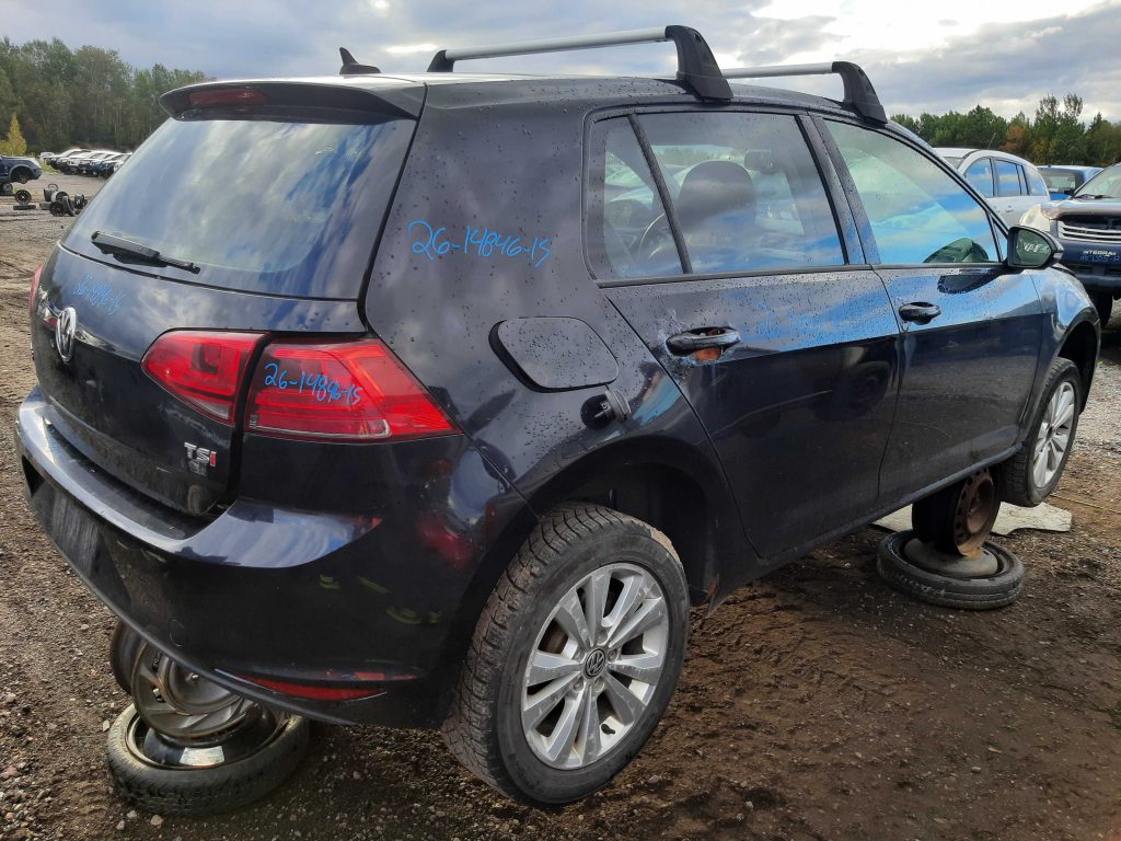 VOLKSWAGEN GOLF 2015