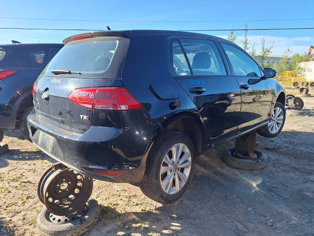 VOLKSWAGEN GOLF 2016