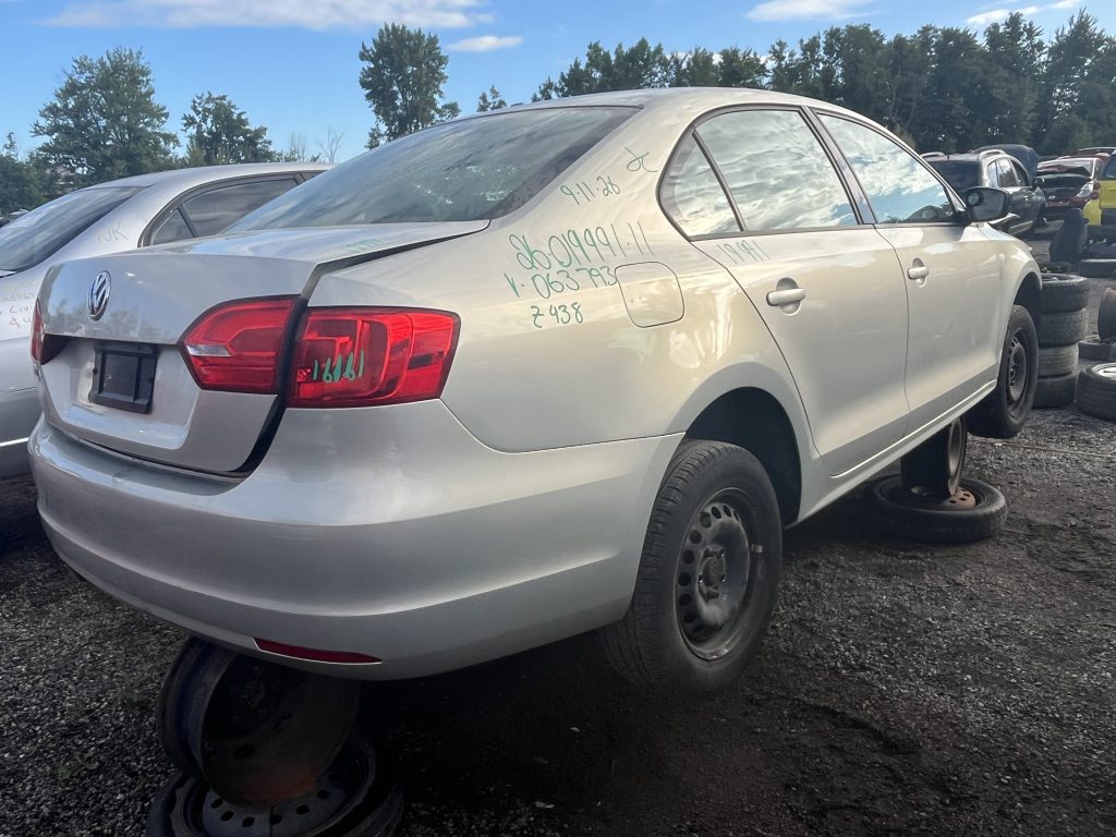 VOLKSWAGEN JETTA 2011