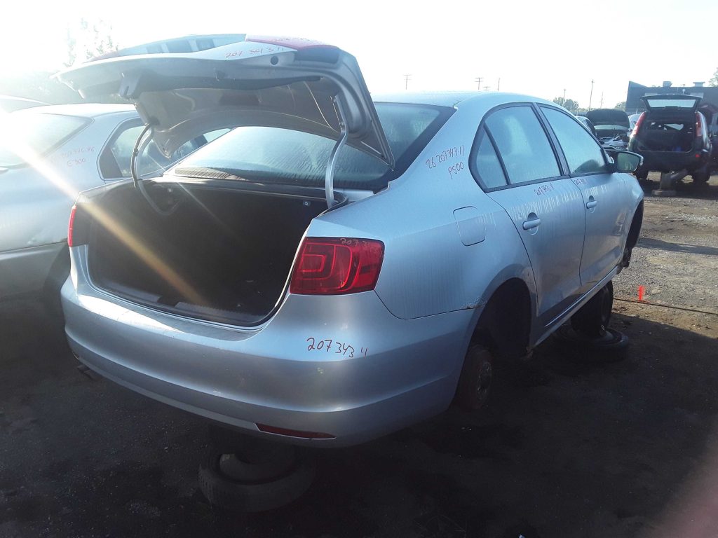 VOLKSWAGEN JETTA 2011