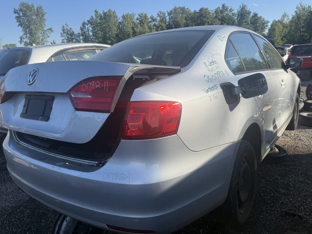 VOLKSWAGEN JETTA 2011