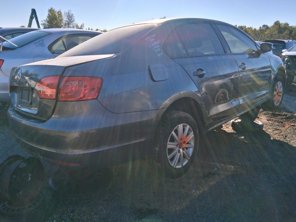 VOLKSWAGEN JETTA 2011