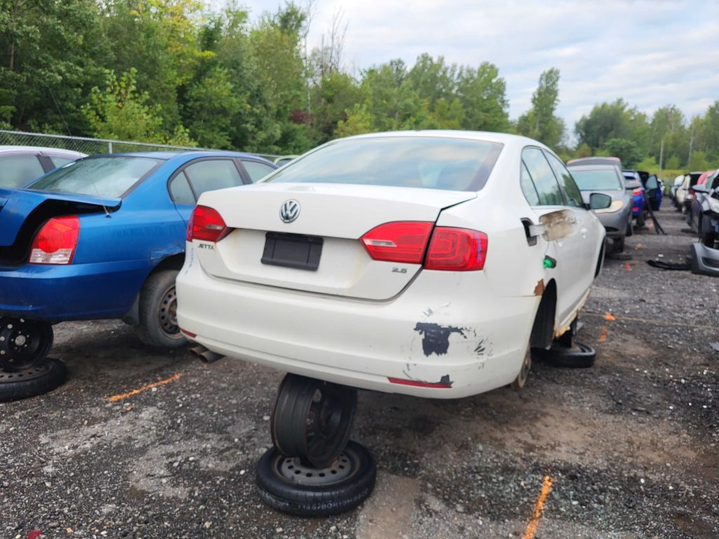 VOLKSWAGEN JETTA 2012
