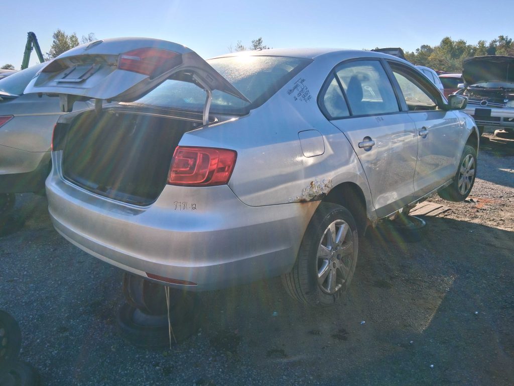 VOLKSWAGEN JETTA 2012