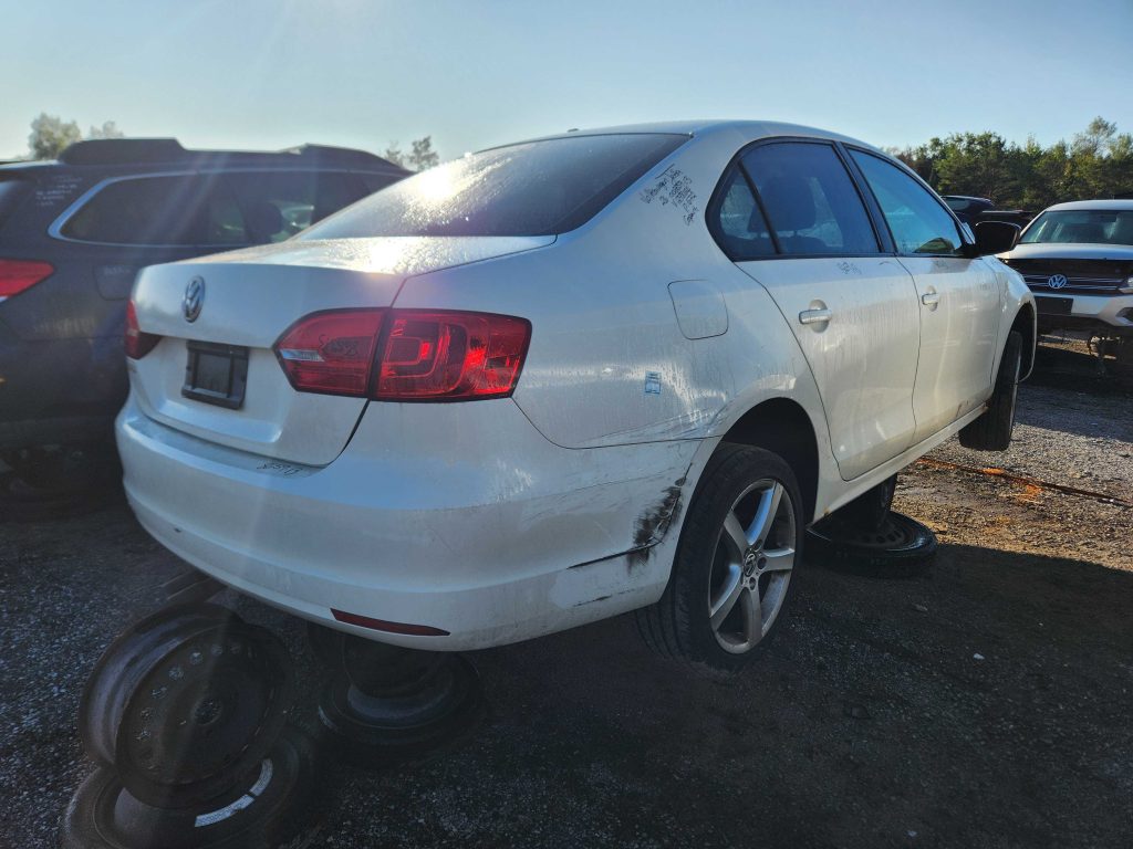 VOLKSWAGEN JETTA 2013