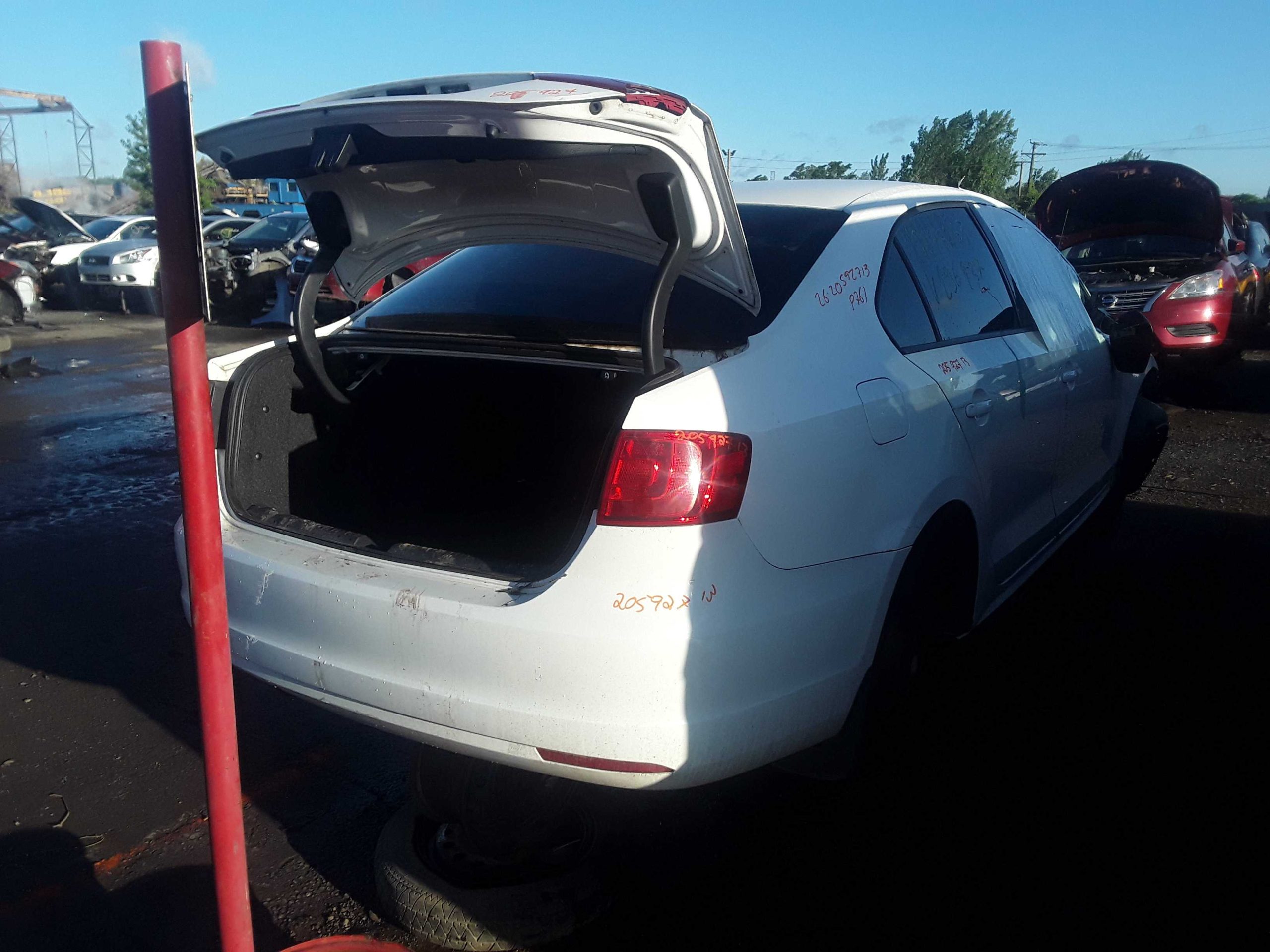 VOLKSWAGEN JETTA 2013