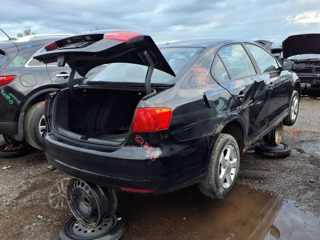 VOLKSWAGEN JETTA 2013