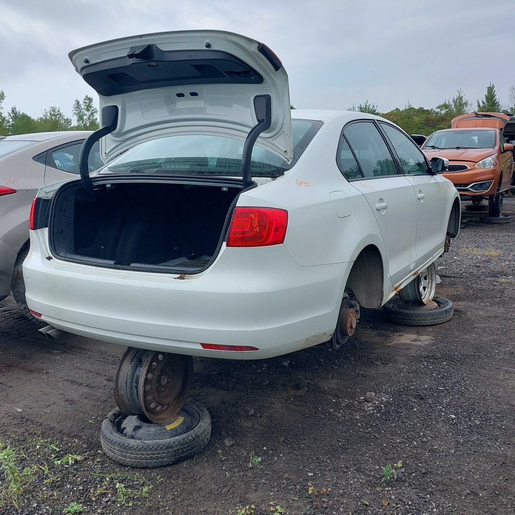 VOLKSWAGEN JETTA 2014