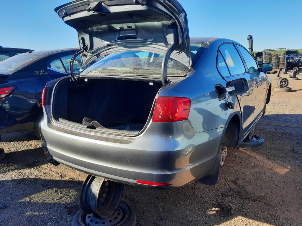 VOLKSWAGEN JETTA 2014