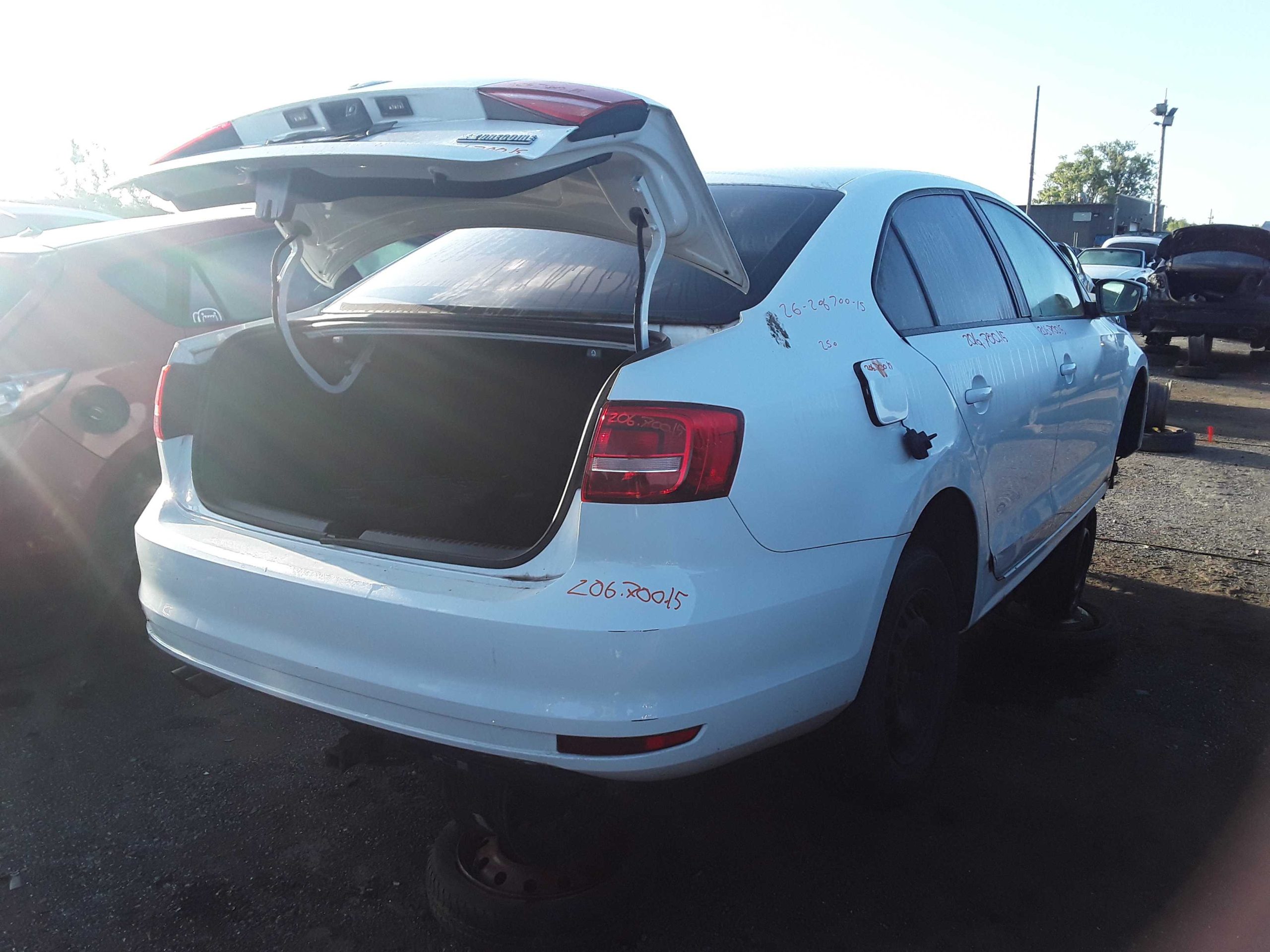 VOLKSWAGEN JETTA 2015