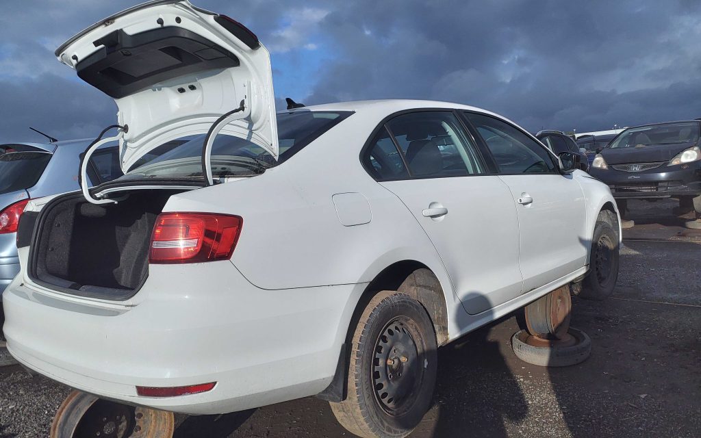 VOLKSWAGEN JETTA 2015
