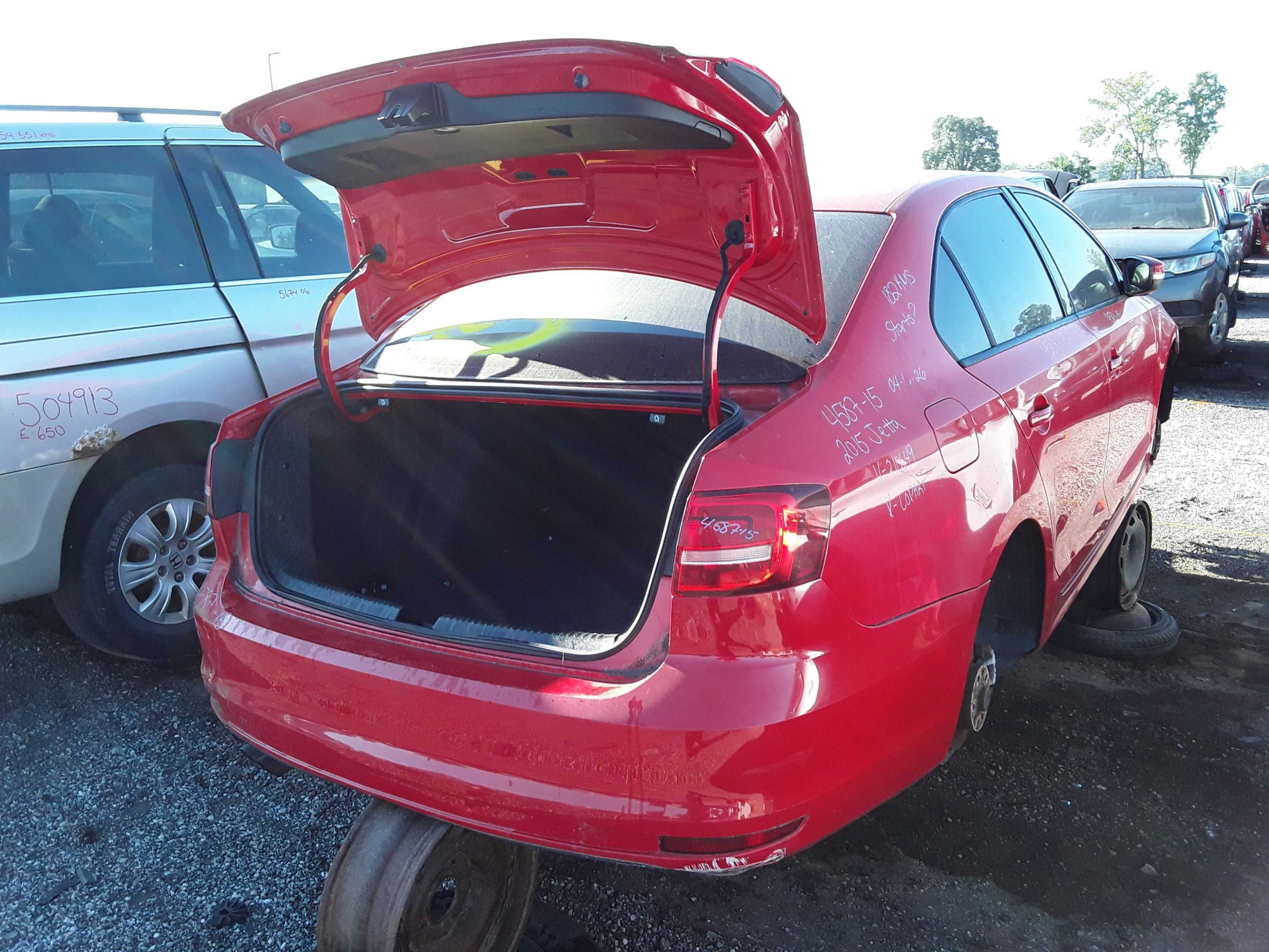 VOLKSWAGEN JETTA 2015