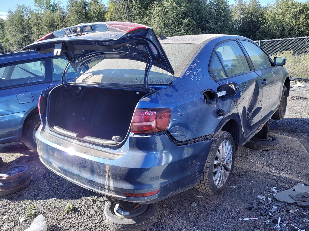 VOLKSWAGEN JETTA 2016