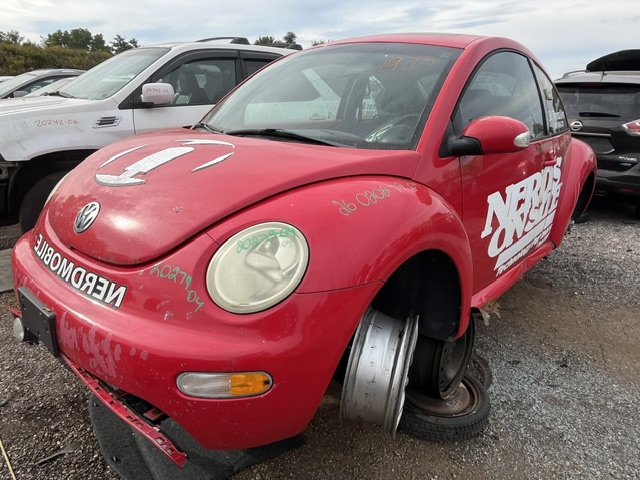 VOLKSWAGEN NEW BEETLE 2004