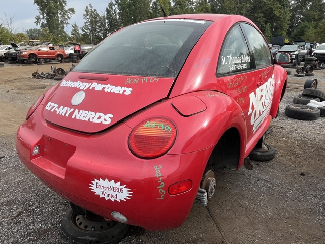 VOLKSWAGEN NEW BEETLE 2004