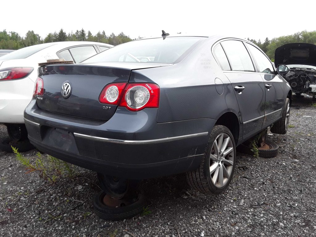 VOLKSWAGEN PASSAT 2010