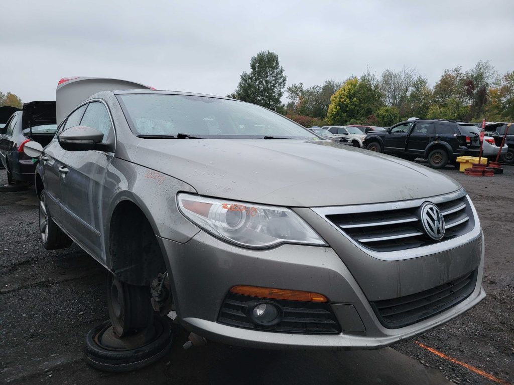 VOLKSWAGEN PASSAT 2010