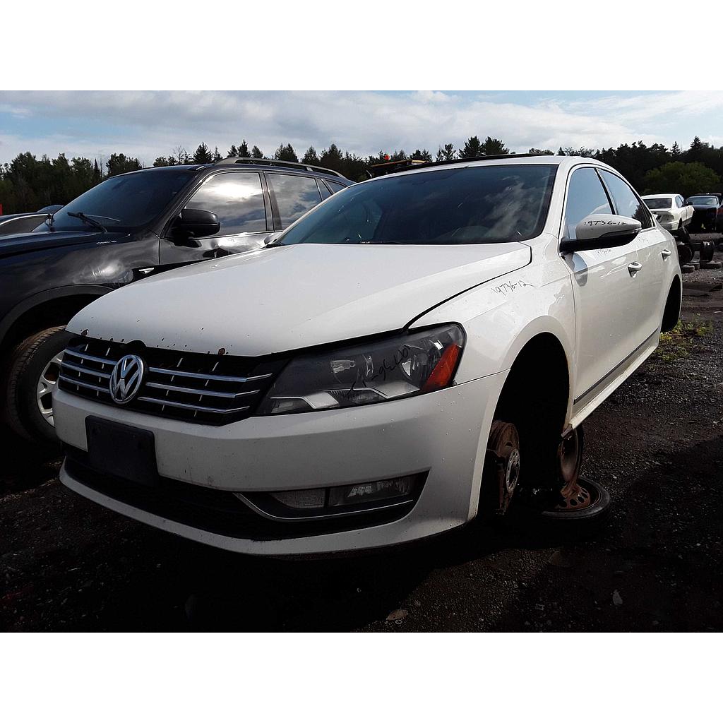 VOLKSWAGEN PASSAT 2012