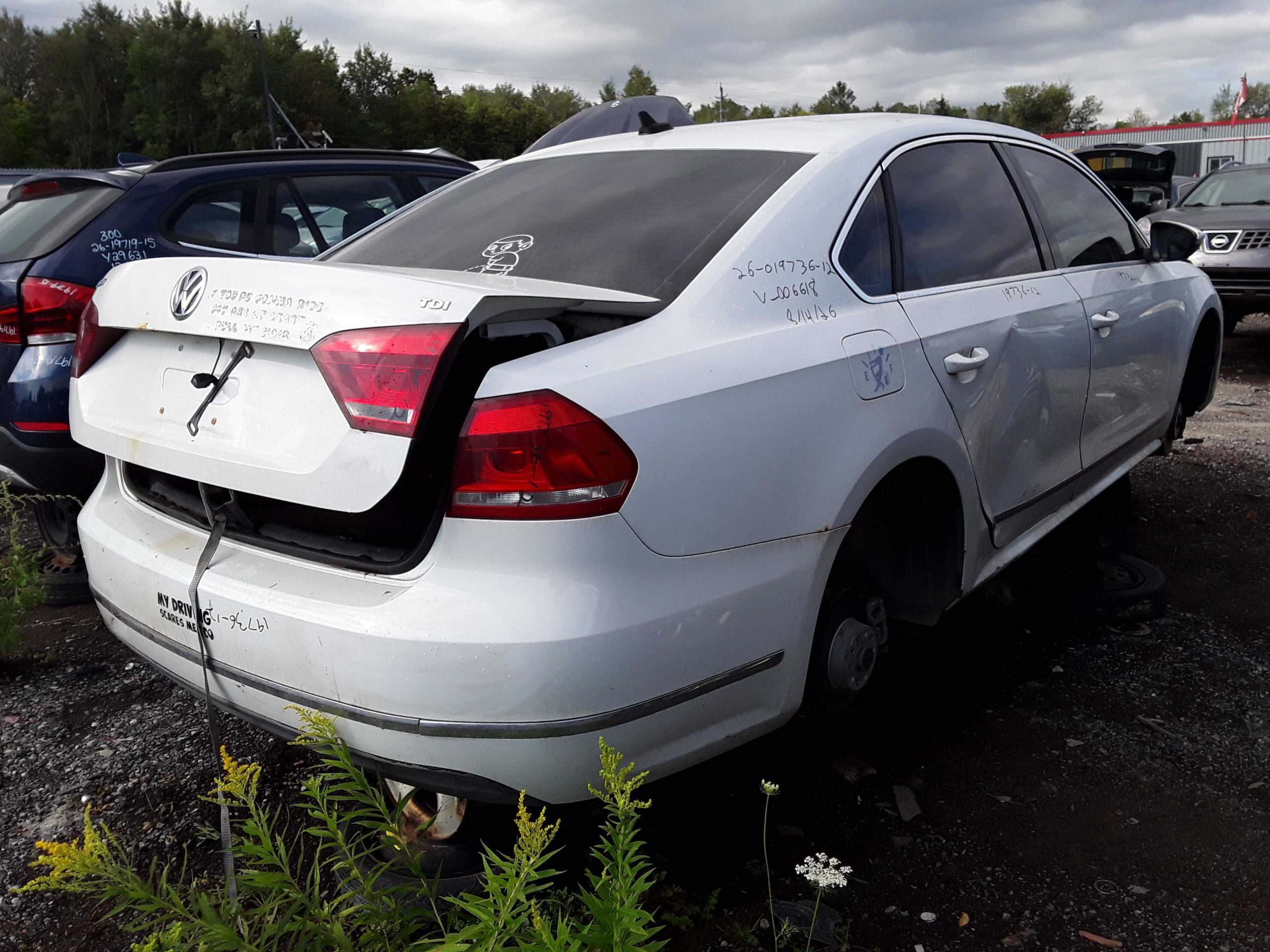 VOLKSWAGEN PASSAT 2012