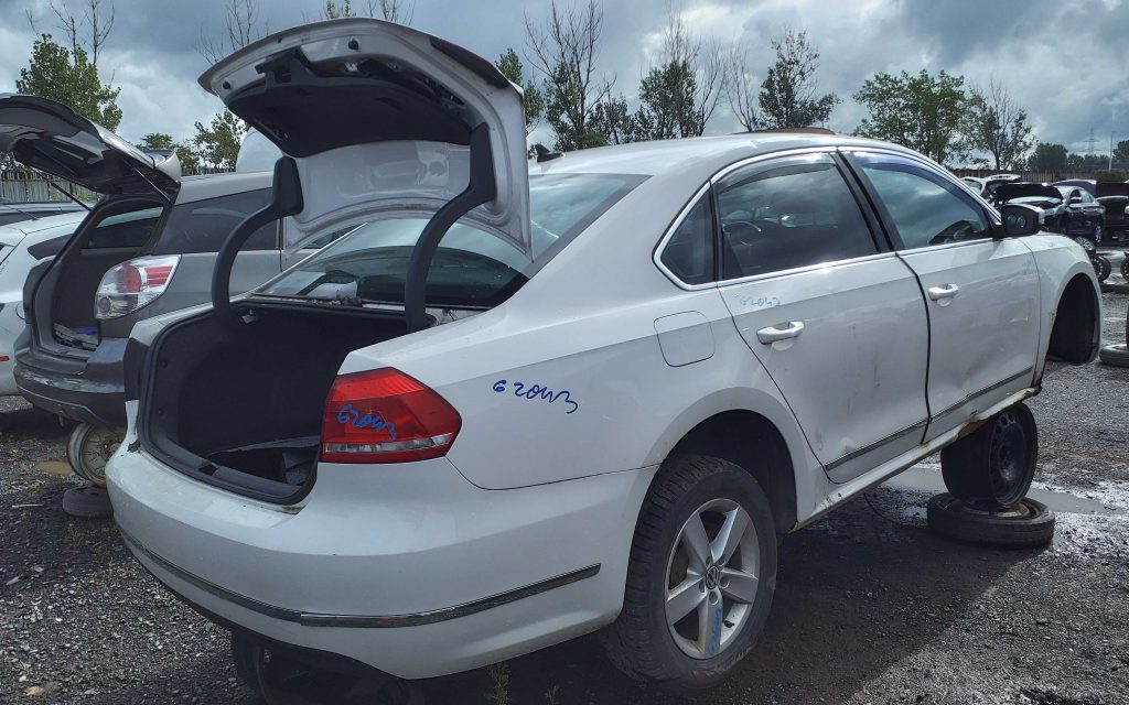 VOLKSWAGEN PASSAT 2013