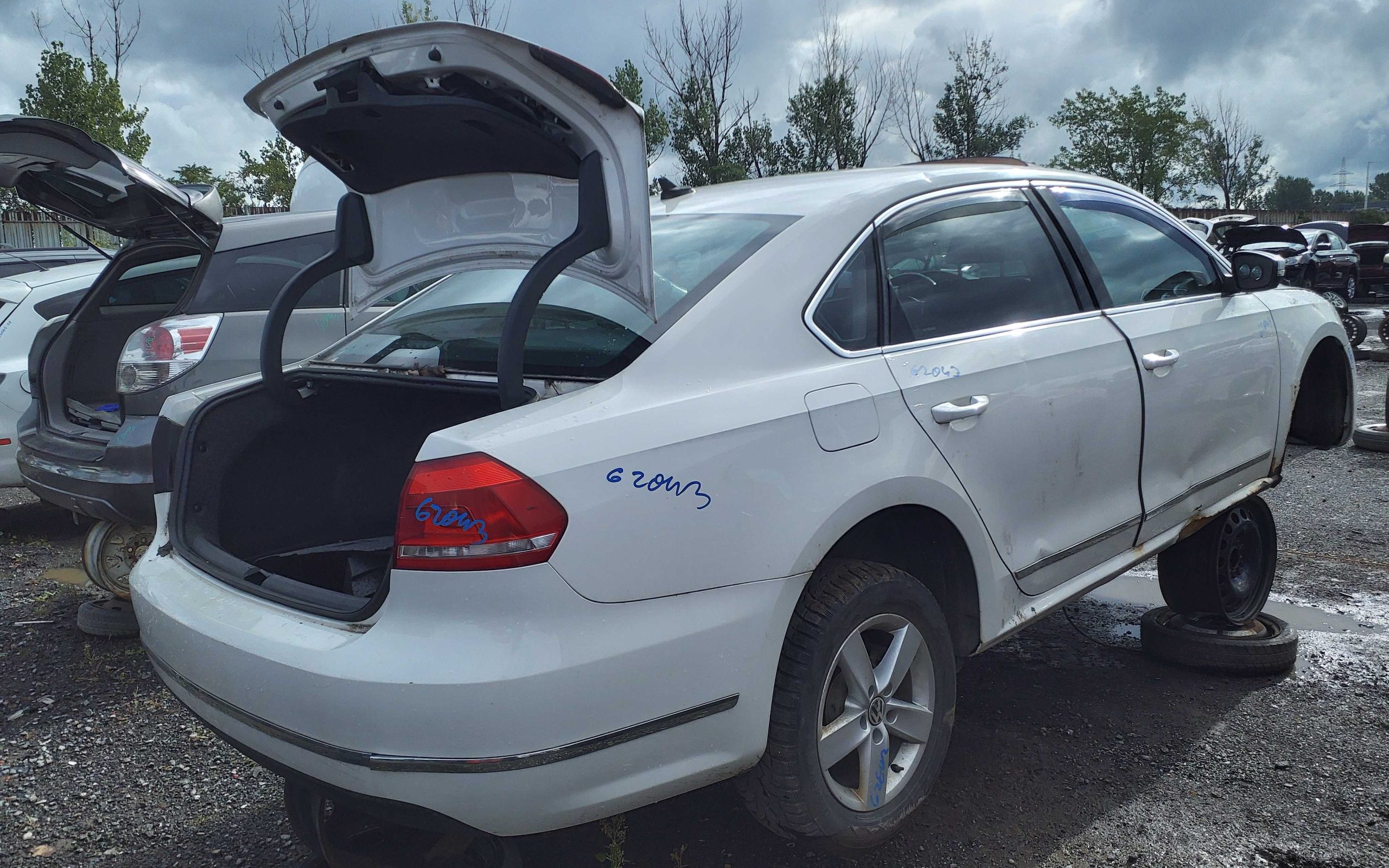 VOLKSWAGEN PASSAT 2013