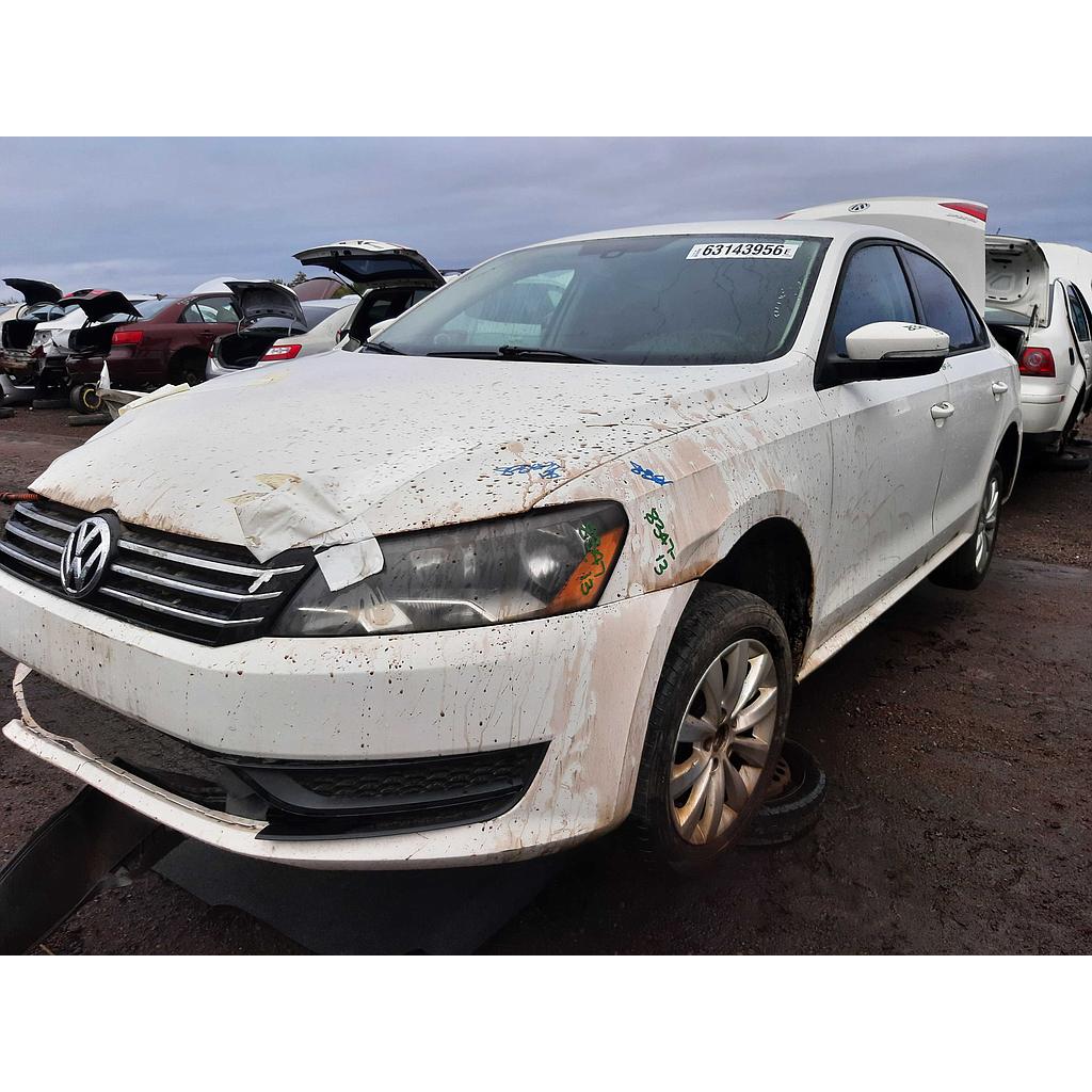 VOLKSWAGEN PASSAT 2013