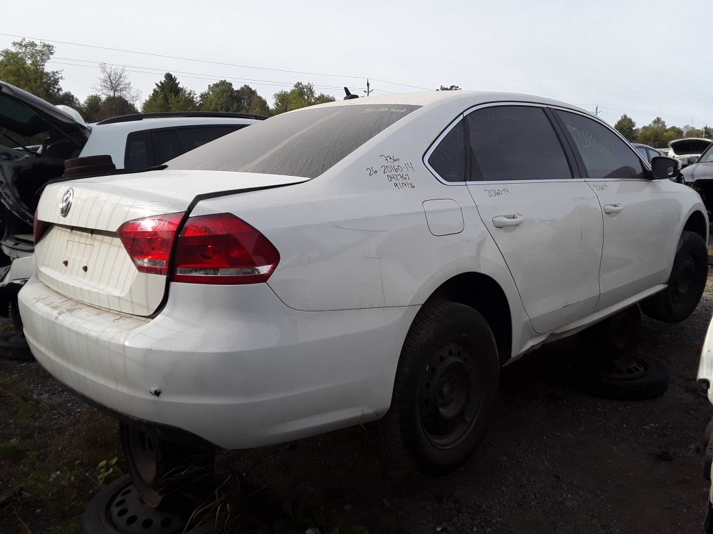 VOLKSWAGEN PASSAT 2014