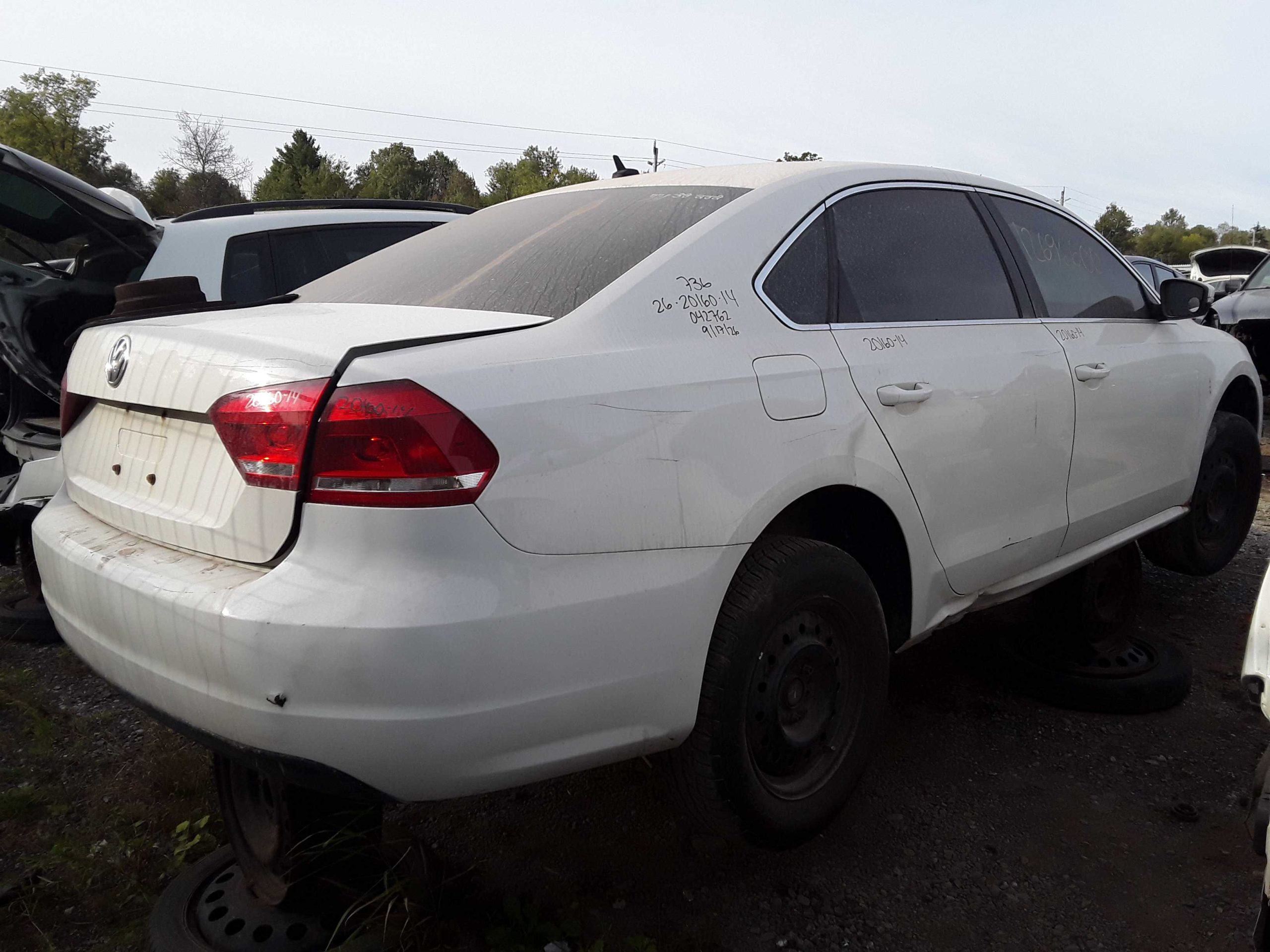 VOLKSWAGEN PASSAT 2014