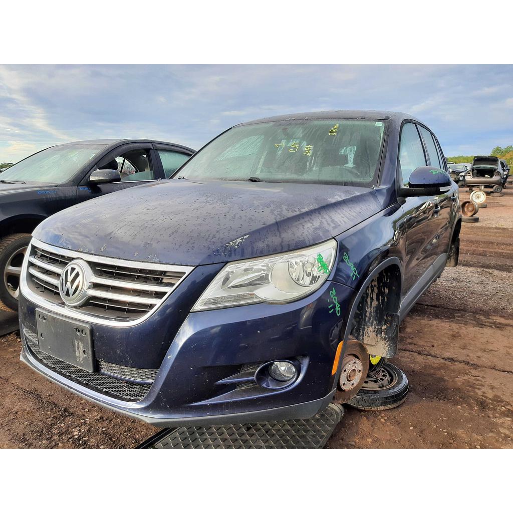 VOLKSWAGEN TIGUAN 2011