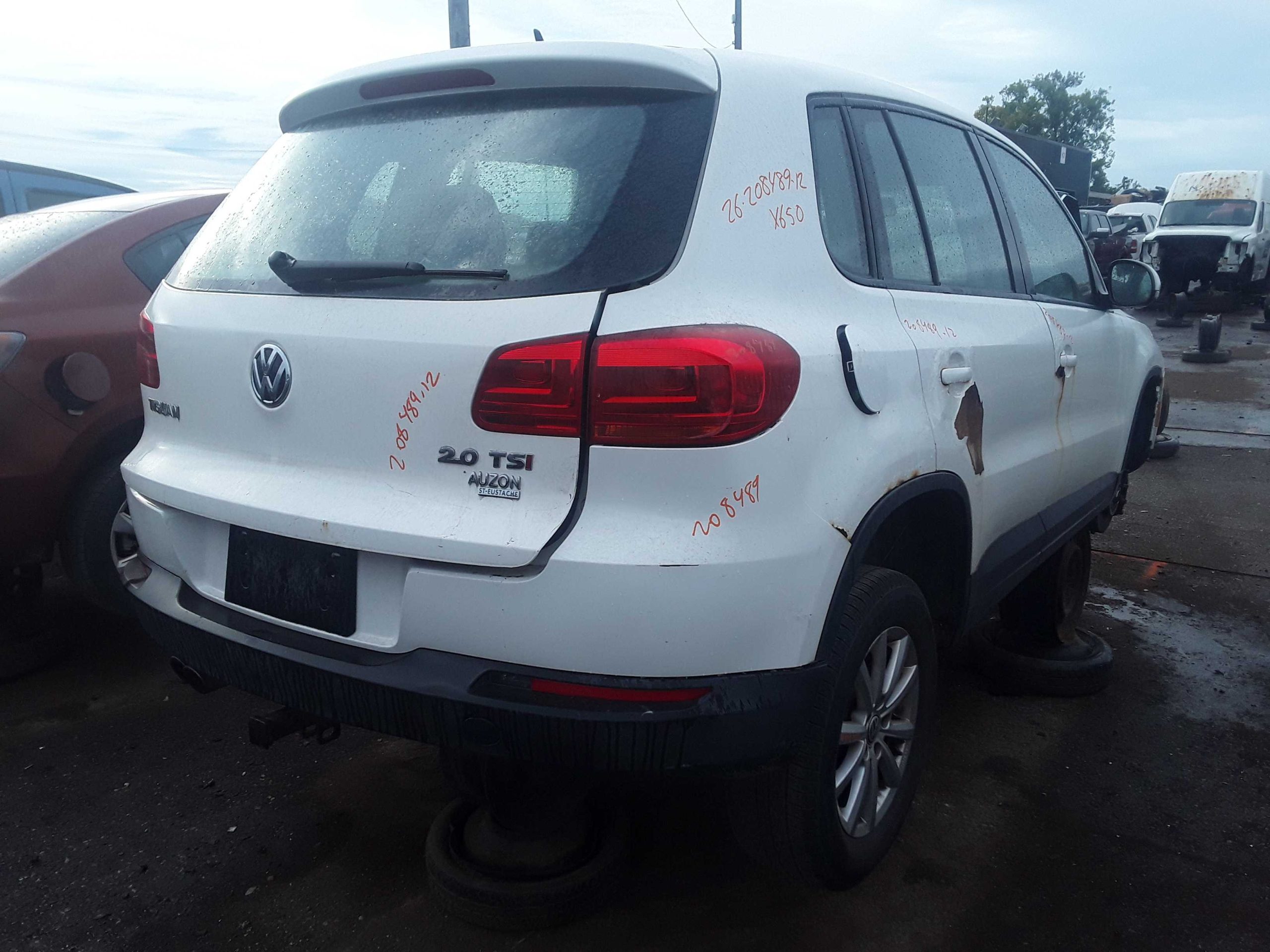 VOLKSWAGEN TIGUAN 2012