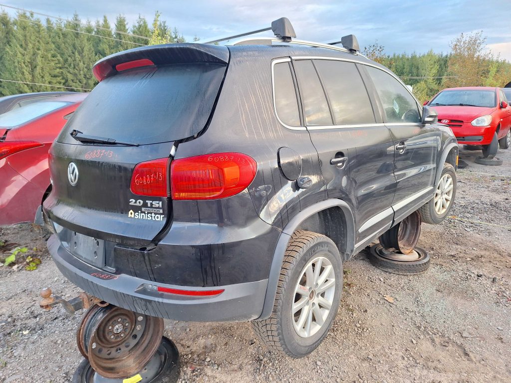 VOLKSWAGEN TIGUAN 2013