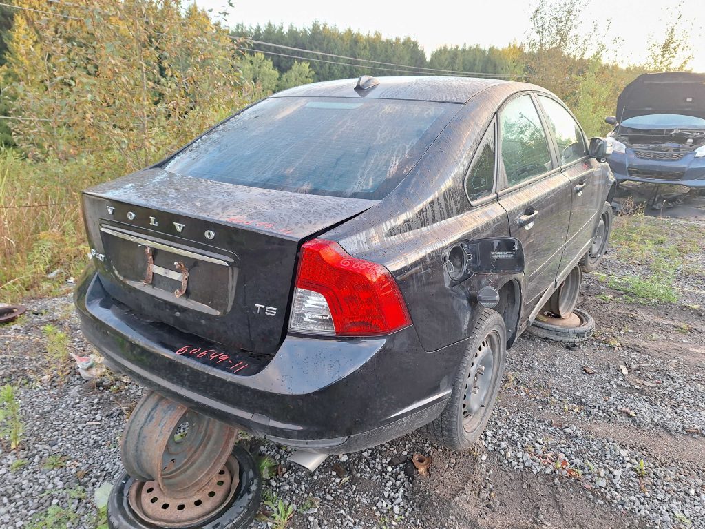 VOLVO S40 2011
