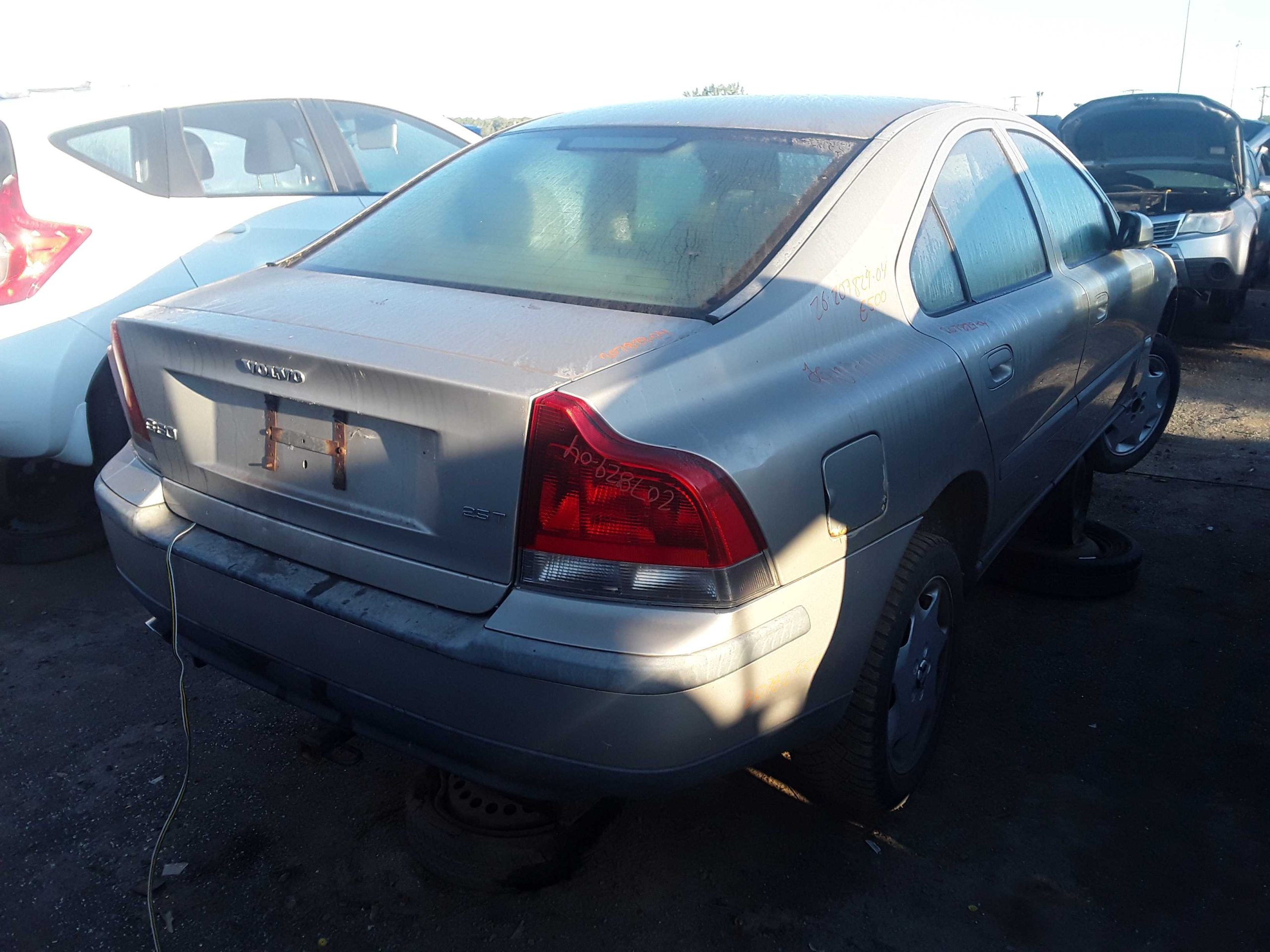 VOLVO S60 2004