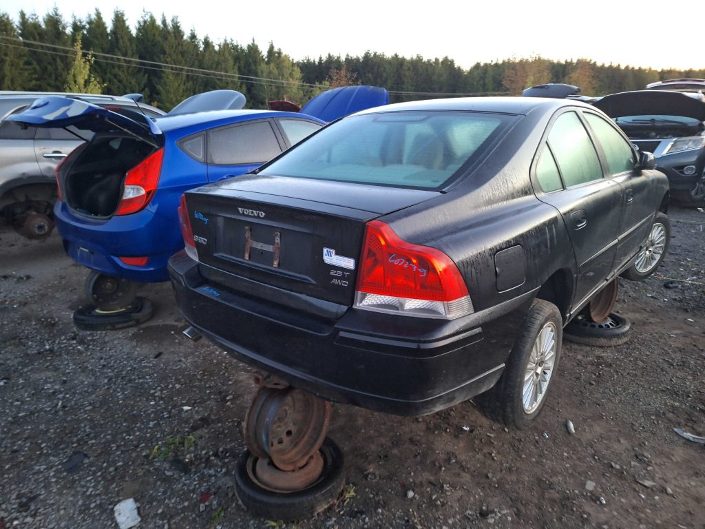 VOLVO S60 2005