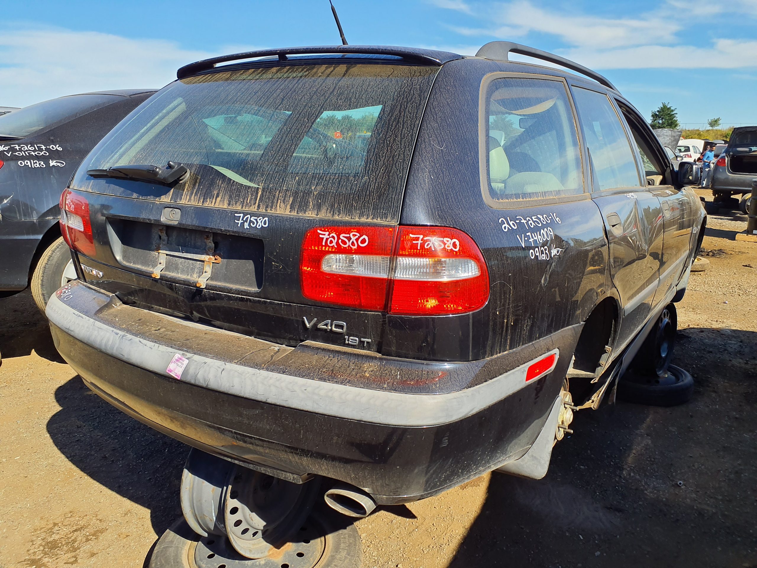 VOLVO V40 2001