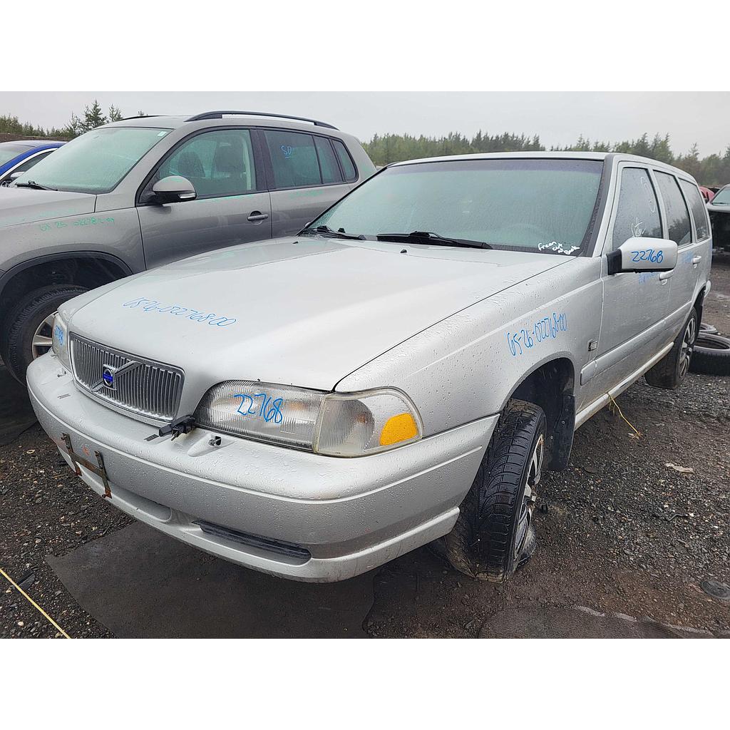 VOLVO V70 2000