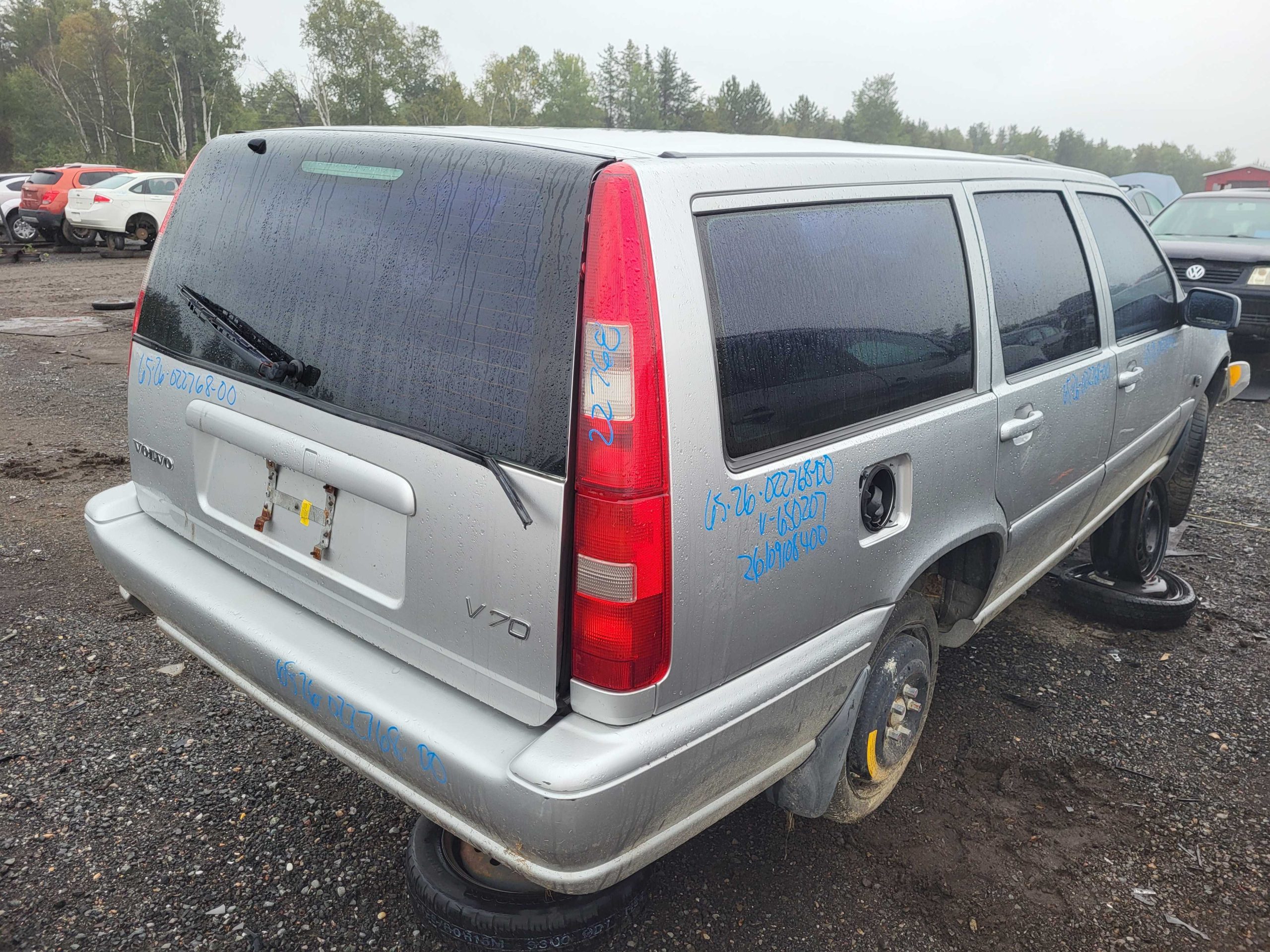 VOLVO V70 2000