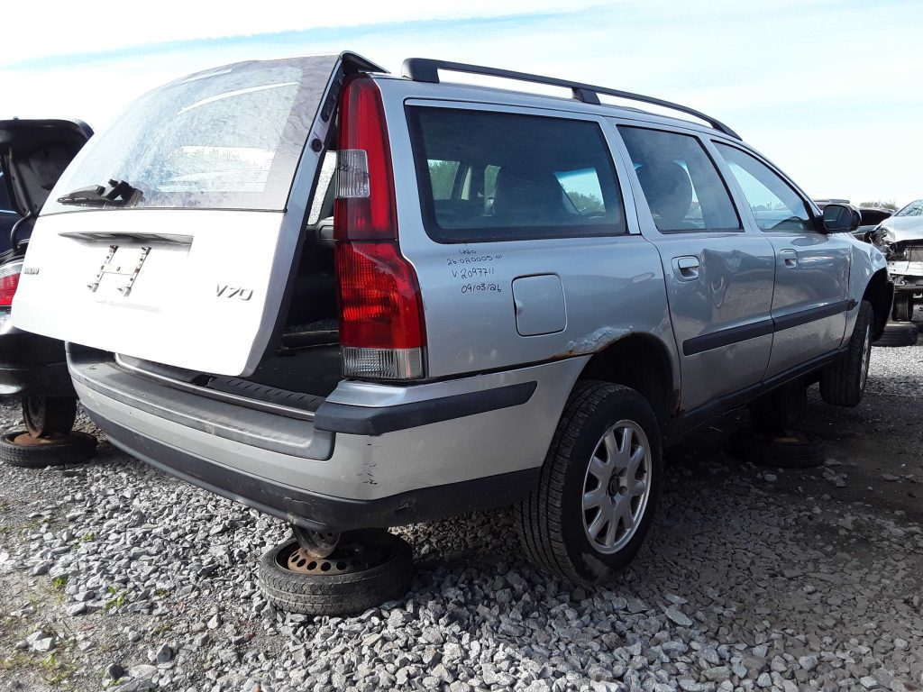 VOLVO V70 2001