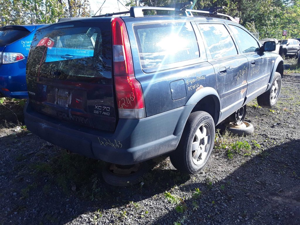 VOLVO V70 2003