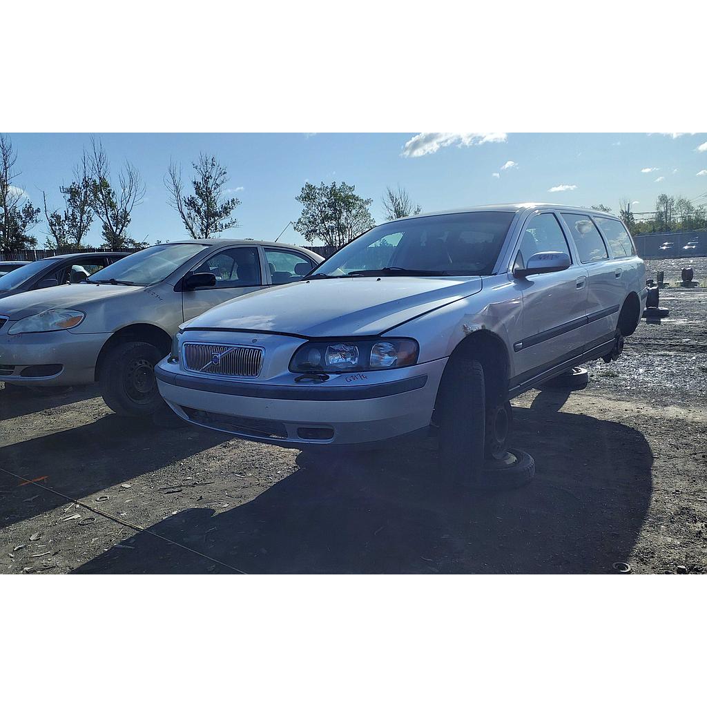 VOLVO V70 2004